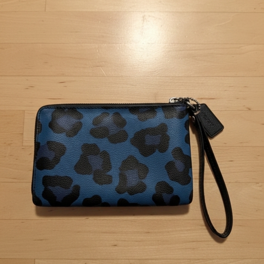 Coach Blue Ocelot Print Corner Zip Wristlet (NWOT) - Picture 5 of 7
